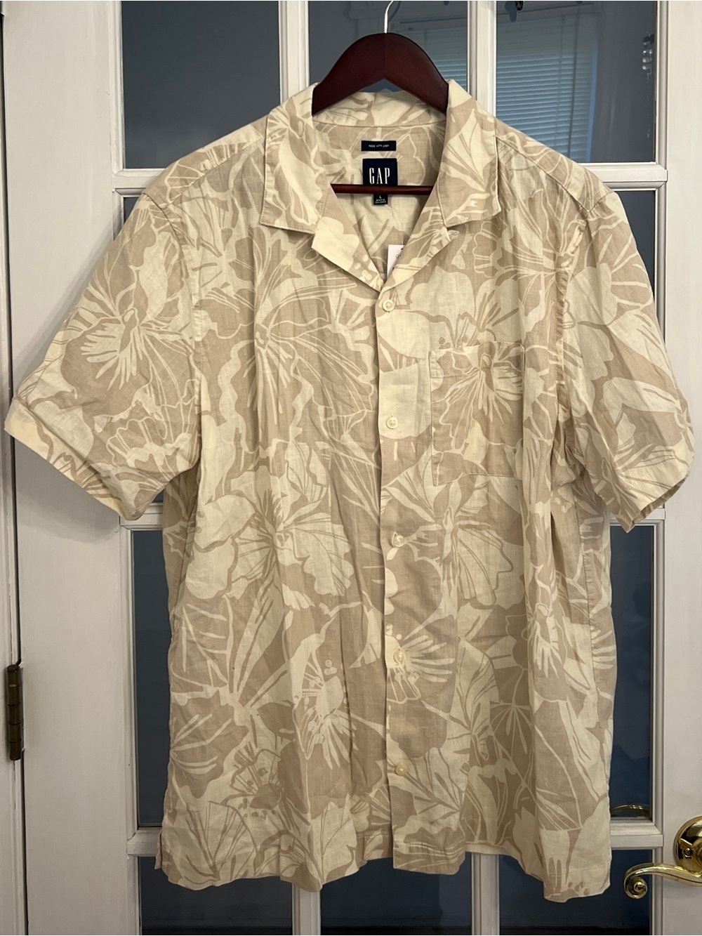 GAP Men's Beige Tropical Linen Cotton Short Sleeve Button Down Resort Shirt NEW